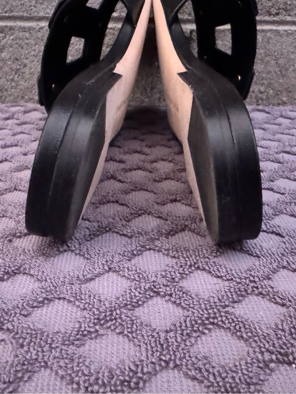 Veronica Beard Via Black Leather Slide Sandals Gold Studs Size 9.5 - Picture 3 of 7